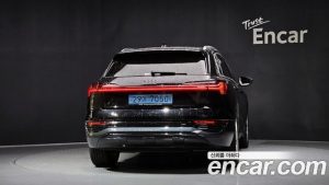 Audi Q8 e-tron 50 4WD 2024 года из Южной Кореи
