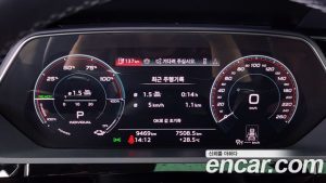 Audi Q8 e-tron 50 4WD 2024 года из Южной Кореи
