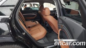 Audi Q8 e-tron 50 4WD 2024 года из Южной Кореи