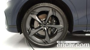 Genesis GV70 2.5T Бензин 2WD 2025 года из Южной Кореи