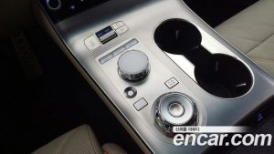 Genesis GV70 2.5T Бензин 2WD 2025 года из Южной Кореи
