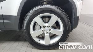 Land Rover Defender 110 D300 HSE 2023 года из Южной Кореи