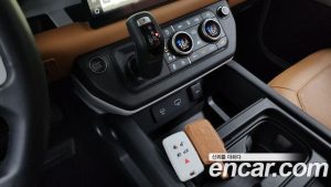 Land Rover Defender 110 D300 HSE 2023 года из Южной Кореи