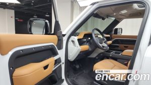 Land Rover Defender 110 D300 HSE 2023 года из Южной Кореи