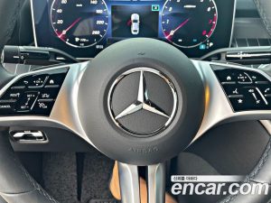 Mercedes-Benz C-Class C300 4MATIC Avantgarde 2024 года из Южной Кореи