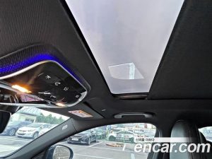 Mercedes-Benz C-Class C300 4MATIC Avantgarde 2024 года из Южной Кореи