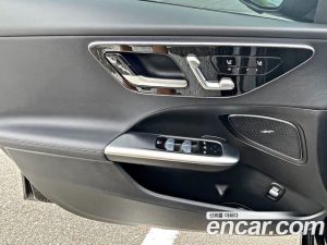 Mercedes-Benz C-Class C300 4MATIC Avantgarde 2024 года из Южной Кореи