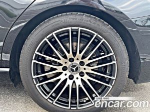 Mercedes-Benz C-Class C300 4MATIC Avantgarde 2024 года из Южной Кореи