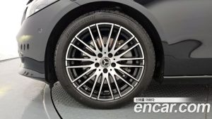 Mercedes-Benz C-Class C300 4MATIC Avantgarde 2024 года из Южной Кореи