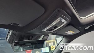 Mercedes-Benz GLB-Class GLB250 4MATIC 2024 года из Южной Кореи