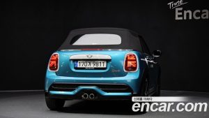 Mini Cooper Convertible Seaside Edition 2023 года из Южной Кореи