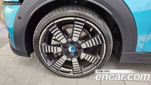 Mini Cooper Convertible Seaside Edition 2023 года из Южной Кореи