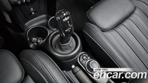 Mini Cooper Convertible Seaside Edition 2023 года из Южной Кореи