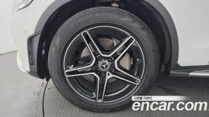Mercedes-Benz GLC-Class GLC300 4MATIC Coupe 2023 года из Южной Кореи