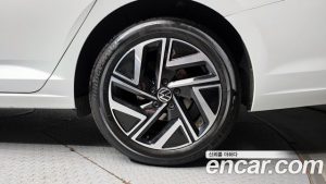 Volkswagen Jetta 1.5 TSI Prestige 2023 года из Южной Кореи