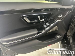 Mercedes-Benz S-Class S500 4MATIC 2024 года из Южной Кореи