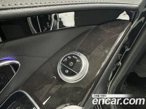 Mercedes-Benz S-Class S500 4MATIC 2024 года из Южной Кореи
