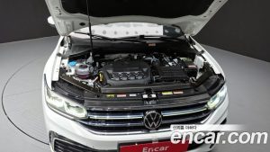 Volkswagen Tiguan 2.0 TSI R-Line 2023 года из Южной Кореи