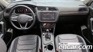 Volkswagen Tiguan 2.0 TSI R-Line 2023 года из Южной Кореи