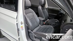 Volkswagen Tiguan 2.0 TSI R-Line 2023 года из Южной Кореи