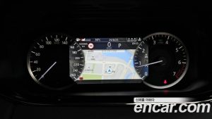 Land Rover Range Rover Evoque P250 R-Dynamic SE 2023 года из Южной Кореи