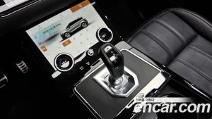 Land Rover Range Rover Evoque P250 R-Dynamic SE 2023 года из Южной Кореи