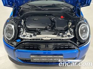 Mini Cooper CLASSIC 2025 года из Южной Кореи