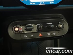Mini Cooper CLASSIC 2025 года из Южной Кореи