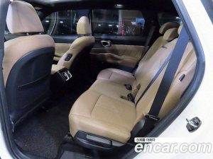 Kia Sorento HEV 1.6 2WD 2024 года из Южной Кореи