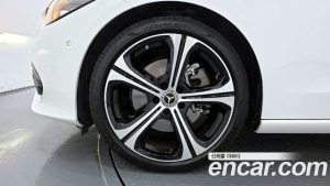 Mercedes-Benz C-Class C300 4MATIC Avantgarde 2023 года из Южной Кореи