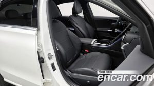 Mercedes-Benz C-Class C300 4MATIC Avantgarde 2023 года из Южной Кореи