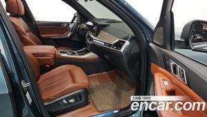 BMW X7 xDrive 40i Design Pure Excellence 6 2023 года из Южной Кореи