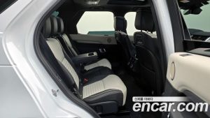 Land Rover Discovery P360 Dynamic HSE 2024 года из Южной Кореи