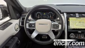 Land Rover Discovery P360 Dynamic HSE 2024 года из Южной Кореи