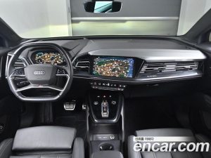 Audi Q4 e-tron 40 Premium Sportback 2023 года из Южной Кореи