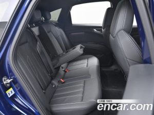 Audi Q4 e-tron 40 Premium Sportback 2023 года из Южной Кореи