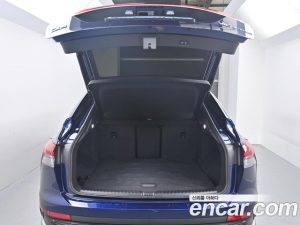 Audi Q4 e-tron 40 Premium Sportback 2023 года из Южной Кореи