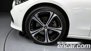 Mercedes-Benz C-Class C300 4MATIC Avantgarde 2023 года из Южной Кореи