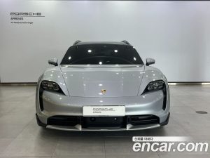 Porsche Taycan Turbo CROSS TURISMO 2024 года из Южной Кореи