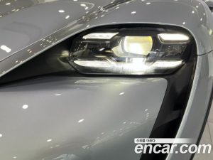 Porsche Taycan Turbo CROSS TURISMO 2024 года из Южной Кореи