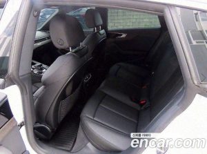 Audi A5 40 TFSI 4WD Premium Sportback 2023 года из Южной Кореи