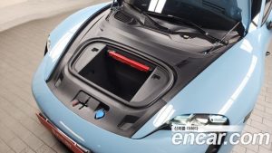 Porsche Taycan Base 2024 года из Южной Кореи
