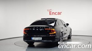 Volvo S90 B6 AWD ULTIMATE Bright 2023 года из Южной Кореи