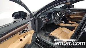 Volvo S90 B6 AWD ULTIMATE Bright 2023 года из Южной Кореи