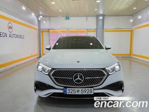 Mercedes-Benz E-Class E300 4MATIC AMG Line 2024 года из Южной Кореи