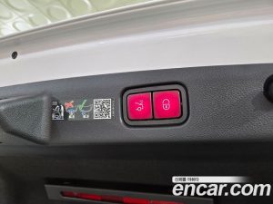 Mercedes-Benz E-Class E300 4MATIC AMG Line 2024 года из Южной Кореи