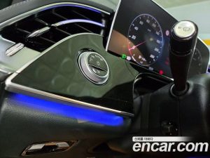 Mercedes-Benz E-Class E300 4MATIC AMG Line 2024 года из Южной Кореи