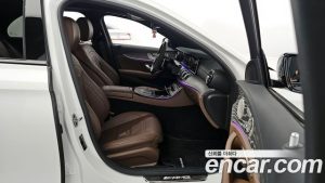 Mercedes-Benz E-Class E53 AMG 4MATIC+ 2023 года из Южной Кореи