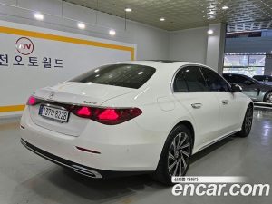 Mercedes-Benz E-Class E300 4MATIC Exclusive 2025 года из Южной Кореи