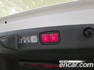 Mercedes-Benz E-Class E300 4MATIC Exclusive 2025 года из Южной Кореи